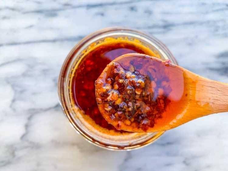 chili oil (onehungryblogger.com)