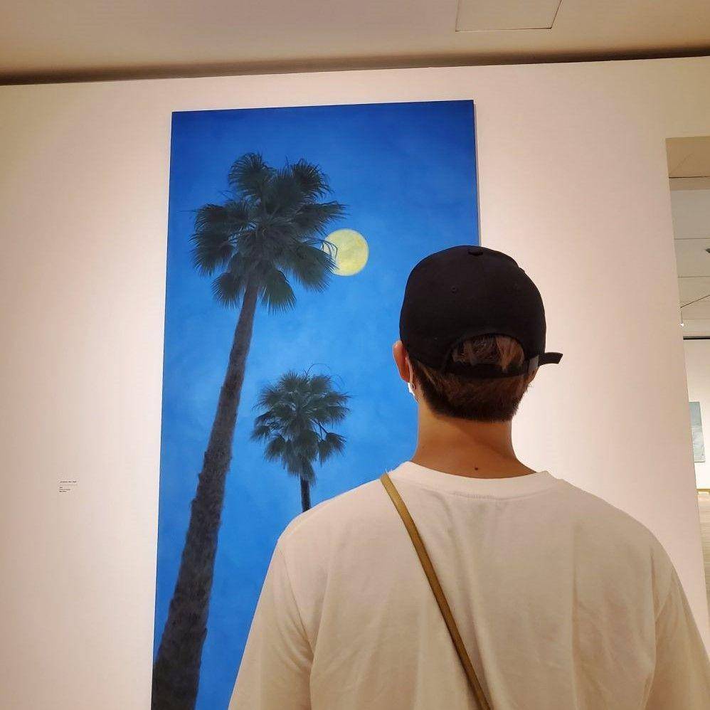 RM berkunjung ke Kumho Museum (twitter.com/BTS_twt)