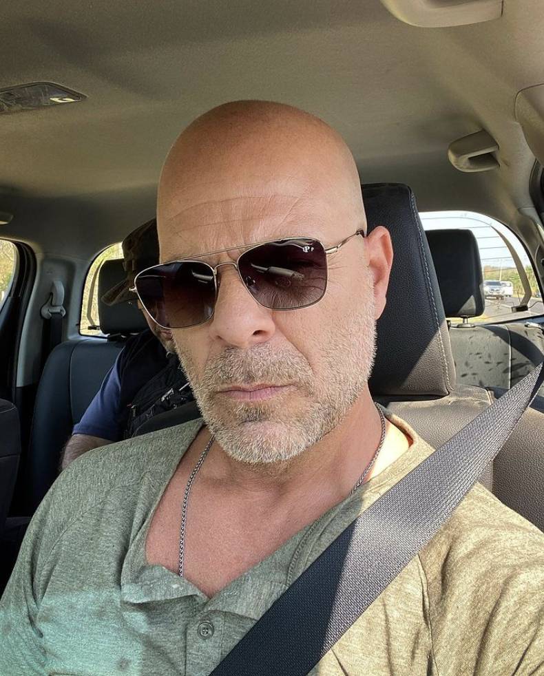 Bruce Willis (instagram.com/doubledebruce)