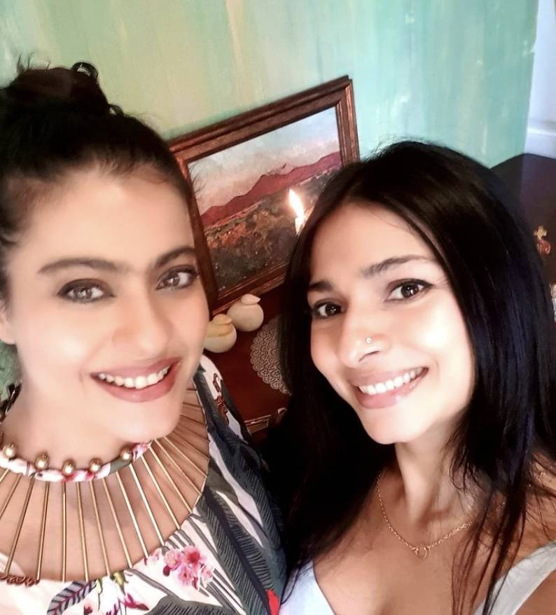 Kajol dan Tanisha Mukerji