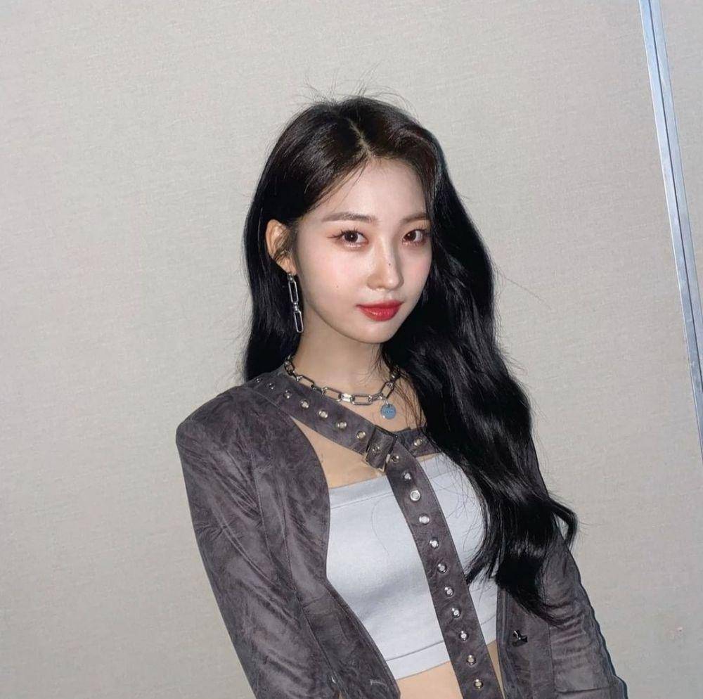 Sihyeon EVERGLOW (instagram.com/official_everglow)