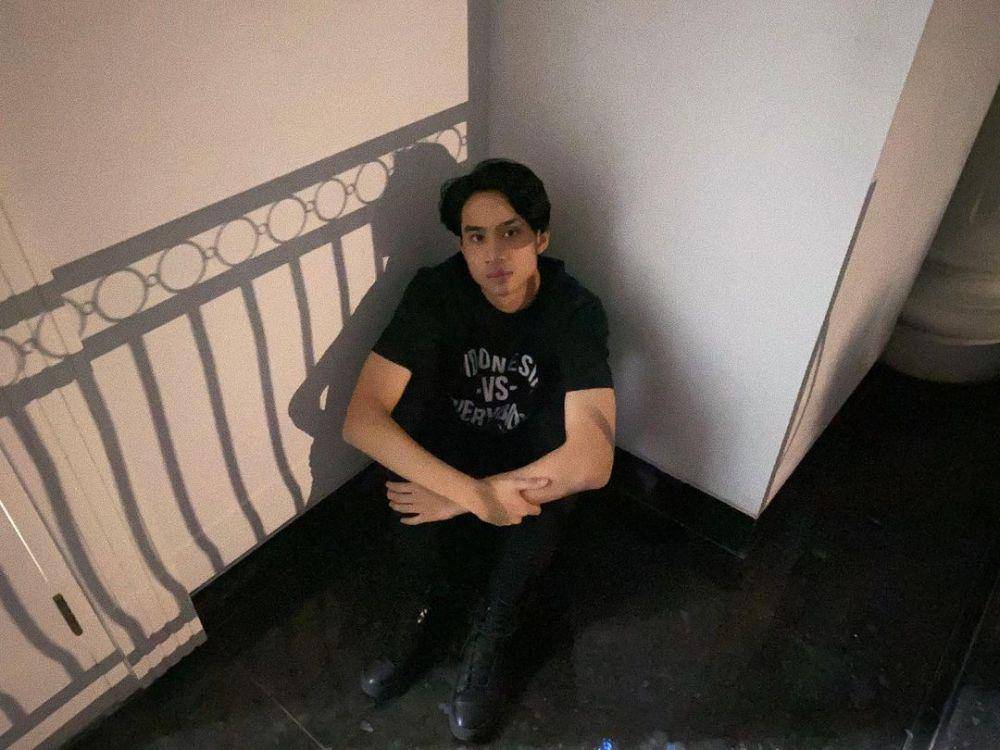 Devano Danendra (instagram.com/devdanendra)