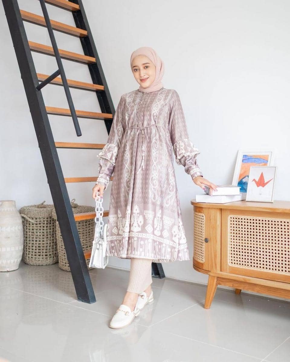 Padu Padan Tunik Silky (instagram.com/seviqfebinita)