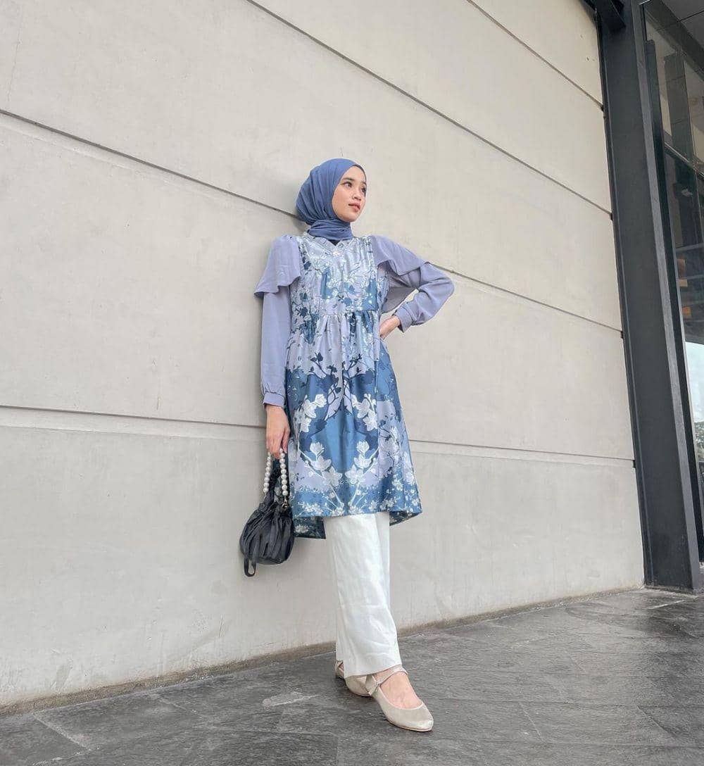 Padu Padan Tunik Silky (instagram.com/vinamaulina)