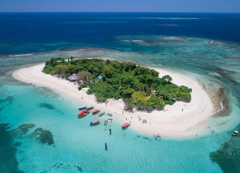 Amiga Island (instagram.com/visithaiti)