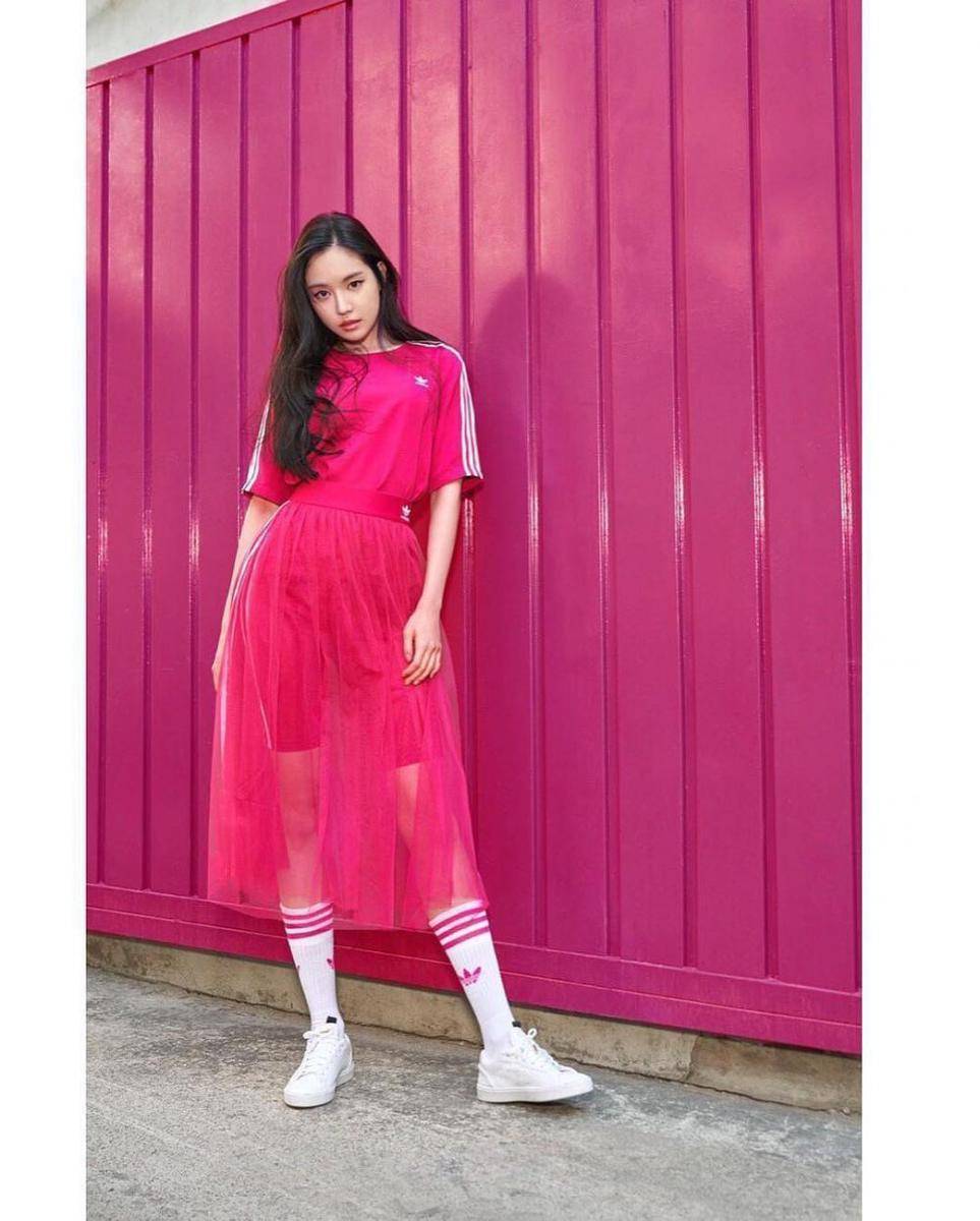 Sporty look Naeun (instagram.com/naeun__apink)