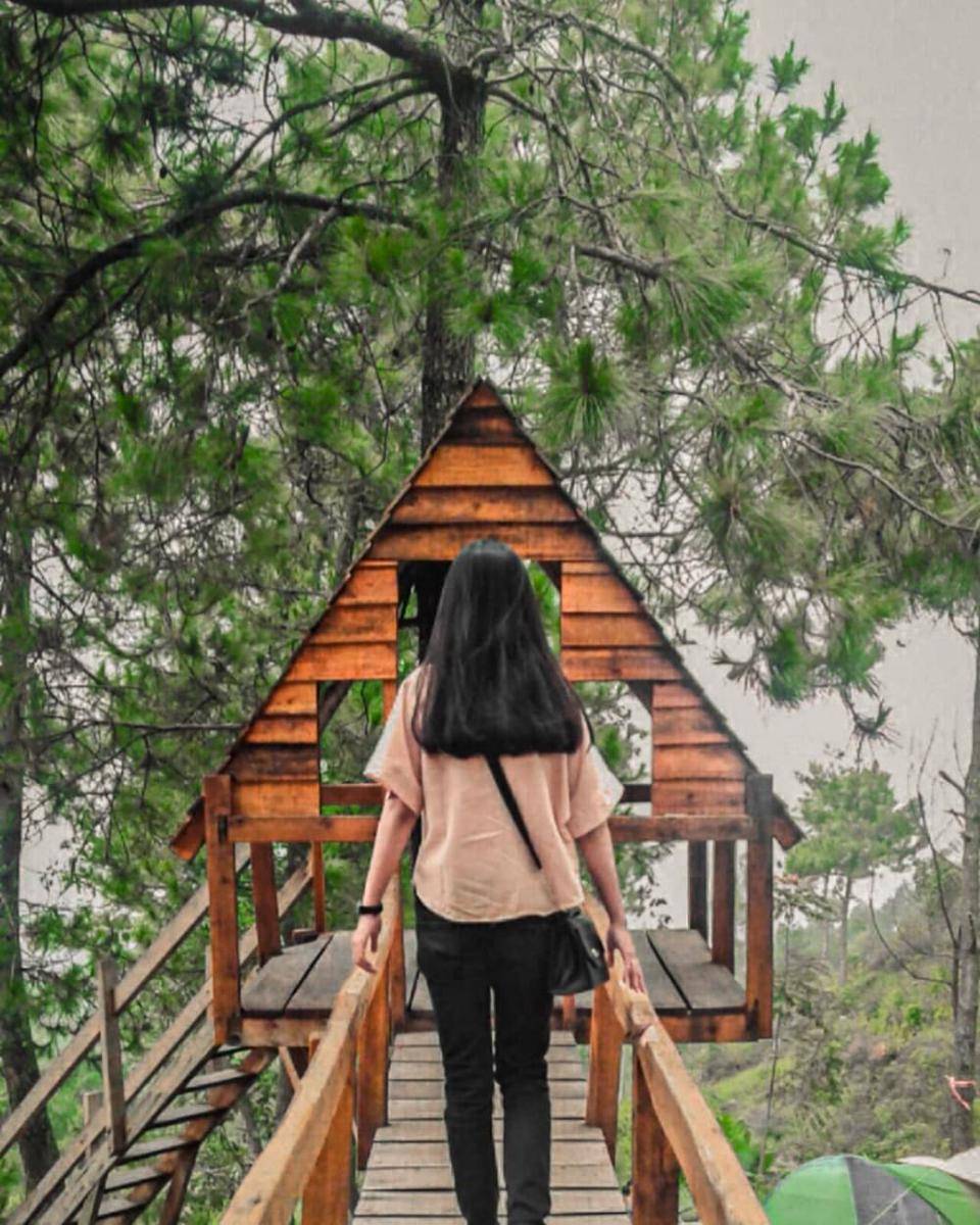 Papandayan Camping Ground (instagram.com/melindaagn_)