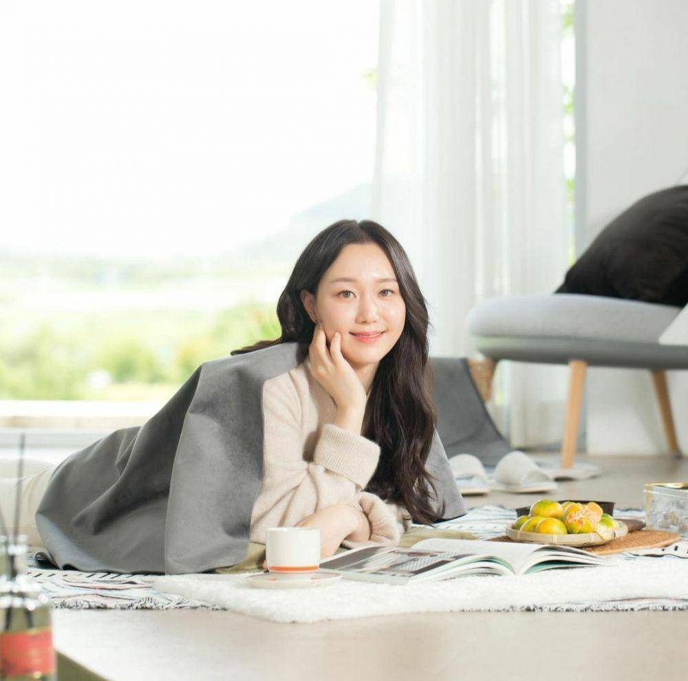 Lee Yoo Young (instagram.com/__youyoung__)