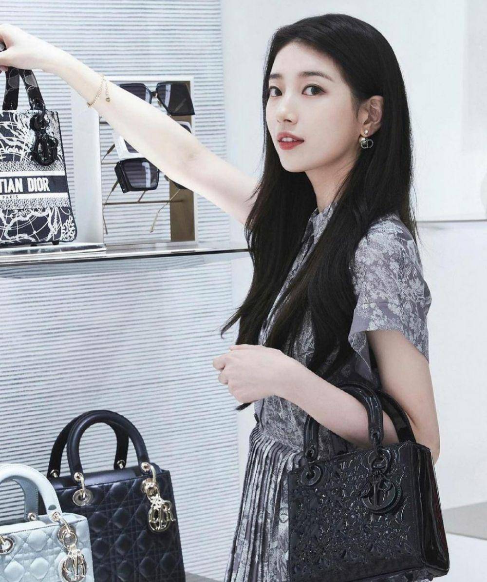 Bae Suzy (instagram.com/skuukzky)