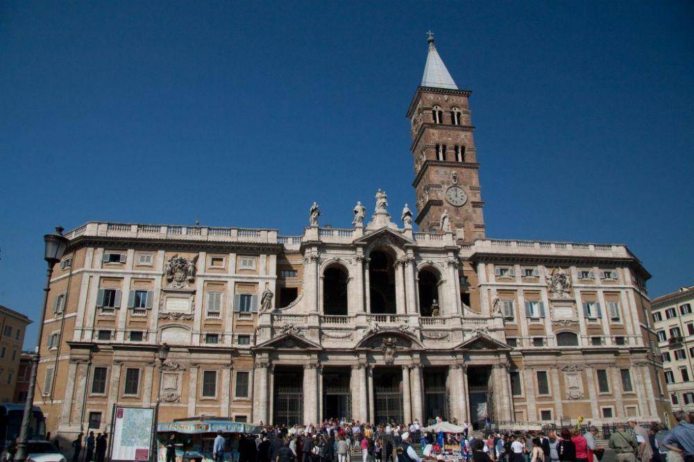 menara lonceng Basilika Santa Maria Maggiore (italynow.com)