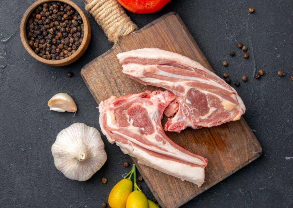 Ilustrasi daging iga (freepik.com/KamranAydinov)