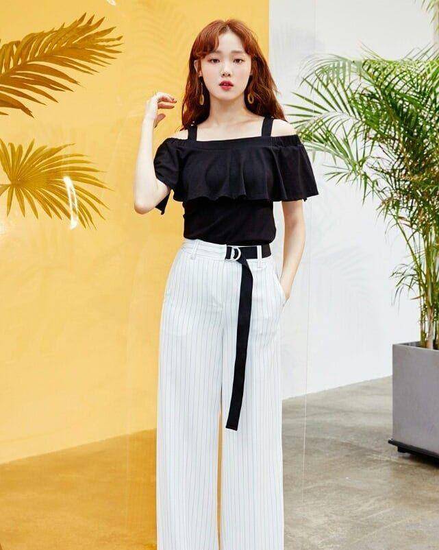 Outfit santai Lee Sung Kyung (instagram.com/leesungkyung_idn)
