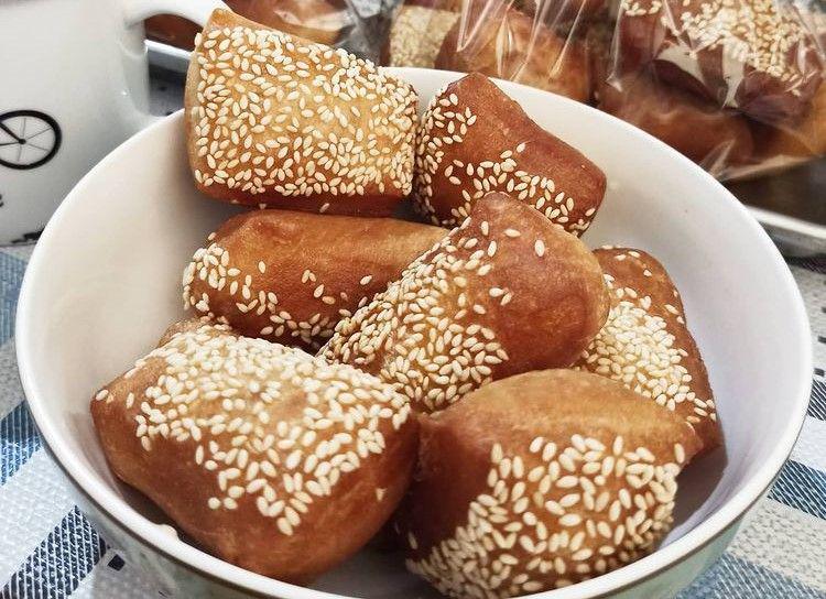 Kue bohong (instagram.com/eomma_laboratory)