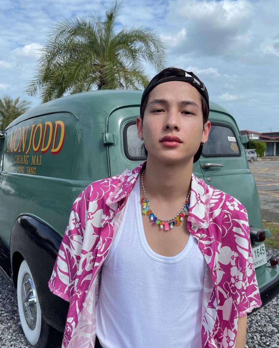 Gun Atthaphan (instagram.com/gun_atthaphan)