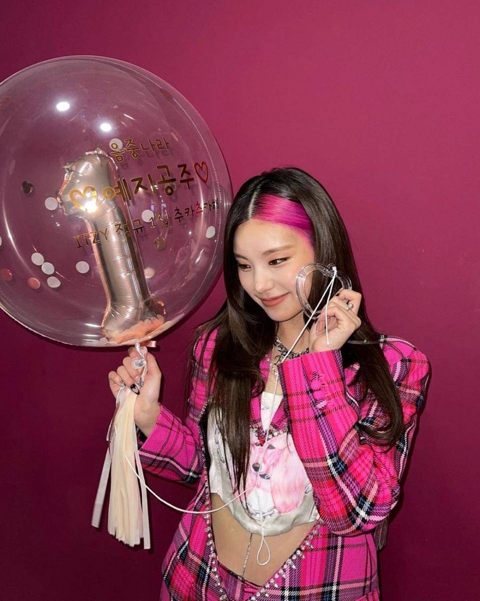 Yeji ITZY (instagram.com/itzy.all.in.us)
