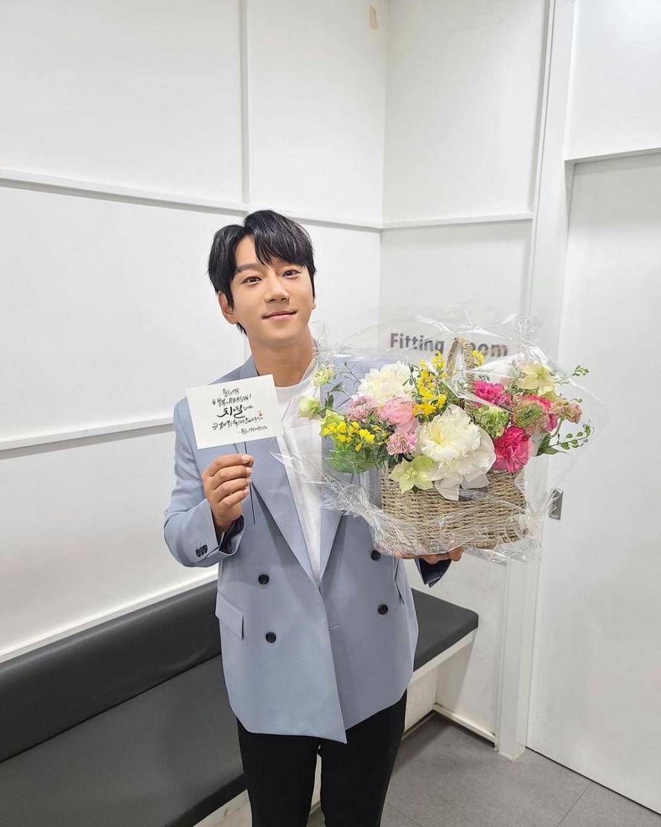 Hwang Chi Yeol (instagram.com/chiyeul7102)
