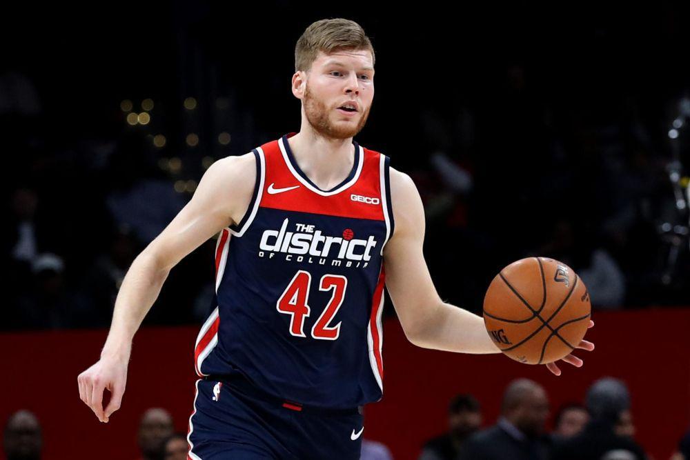 Davis Bertans (basketballforever.com)