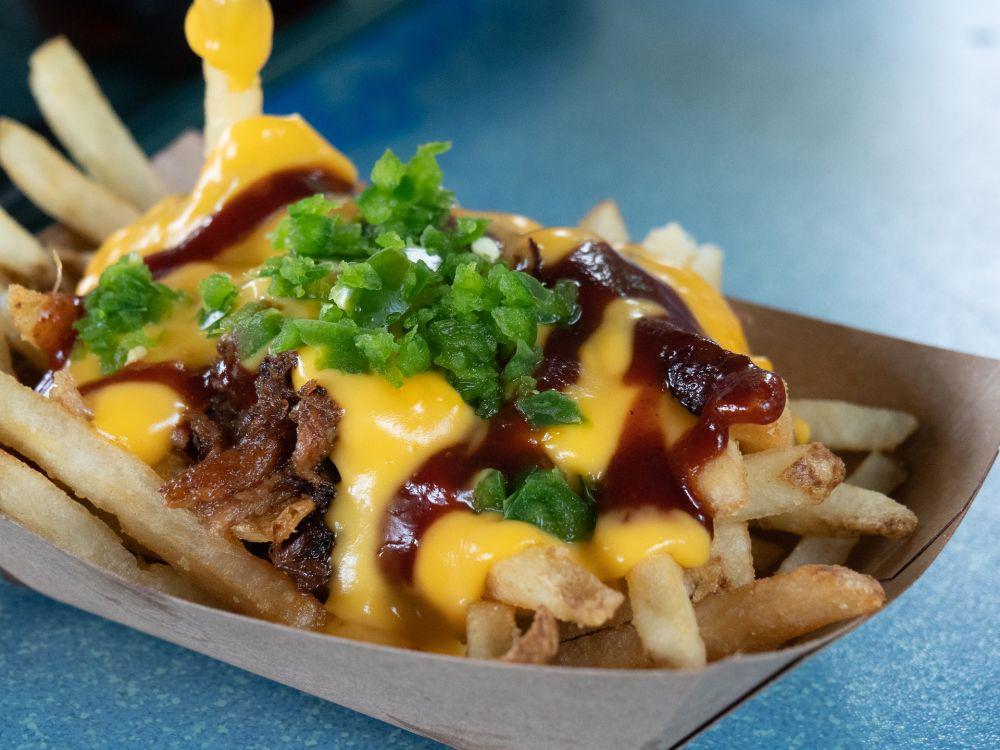 ilustrasi chicken poutine (pixabay.com/Larry White)