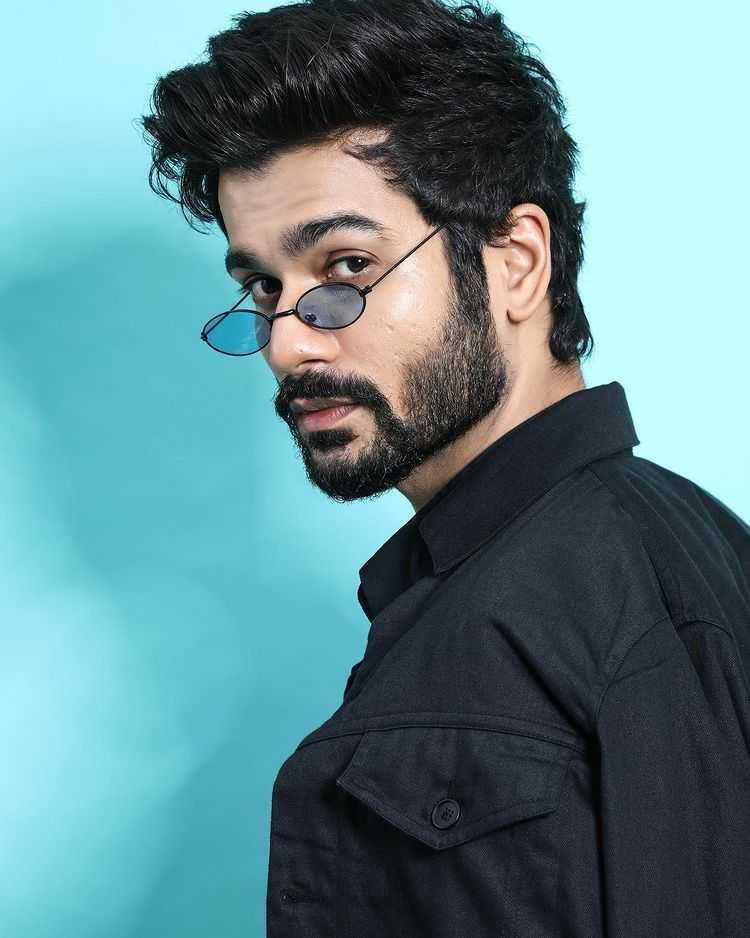 Sunny Kaushal (instagram.com/sunsunnykhez)