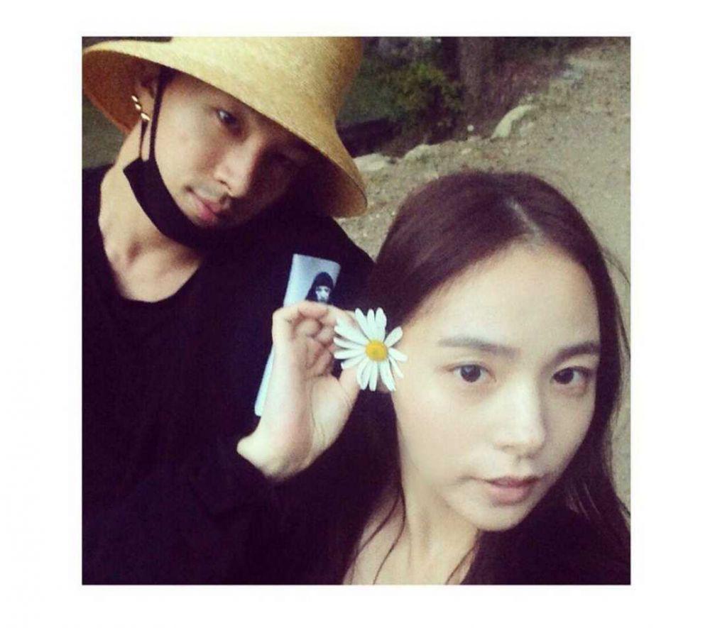 Taeyang BIGBANG dan Min Hyo Rin (instagram.com/__youngbae__)