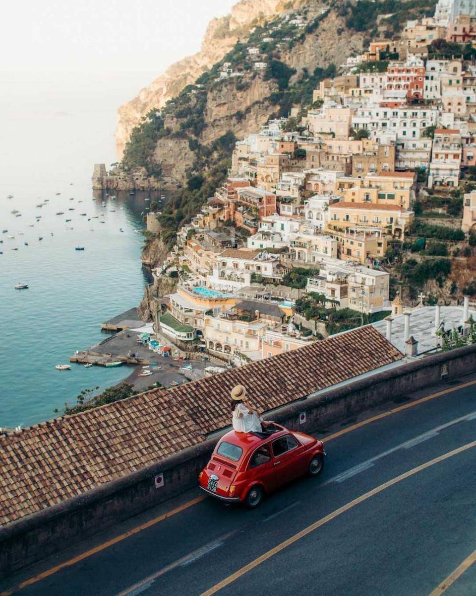 Amalfi Coast (instagram/creativeroamers)