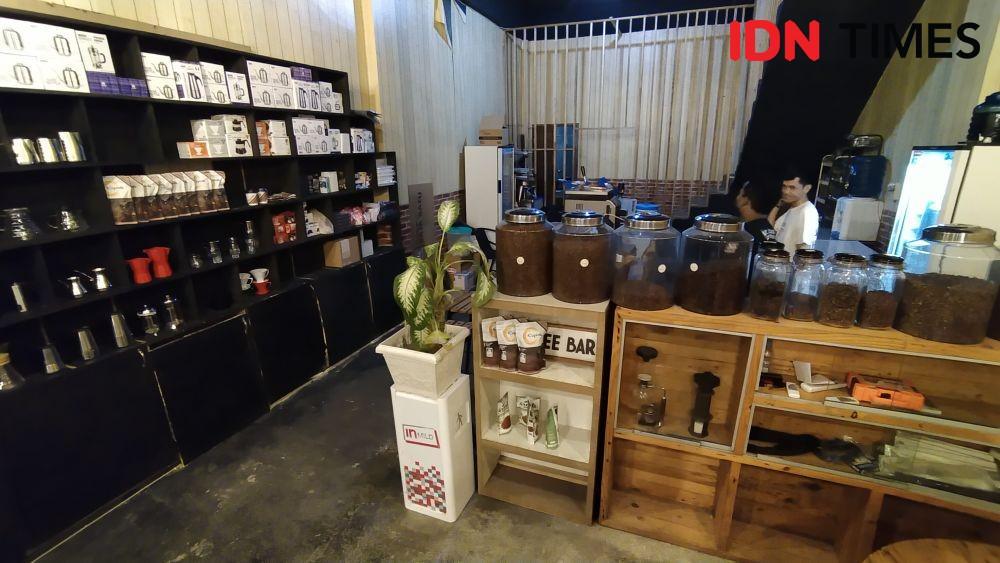 Kopi Mandailing di Kafe Kopinta, Panyabungan, Mandailing Natal (IDN Times/Arifin Al Alamudi)
