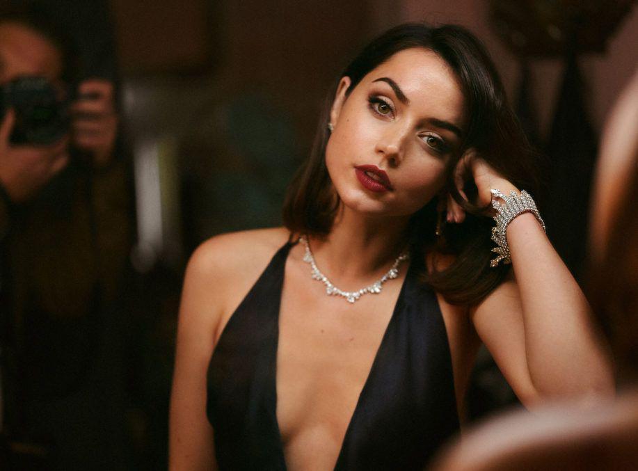 10 Bond Girl Terbaik, Para Wanita Penghias Film James Bond