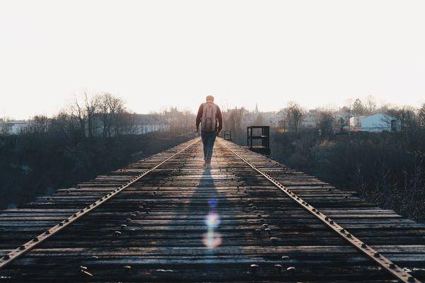 ilustrasi kesendirian (unsplash.com/Dan Gribbin)