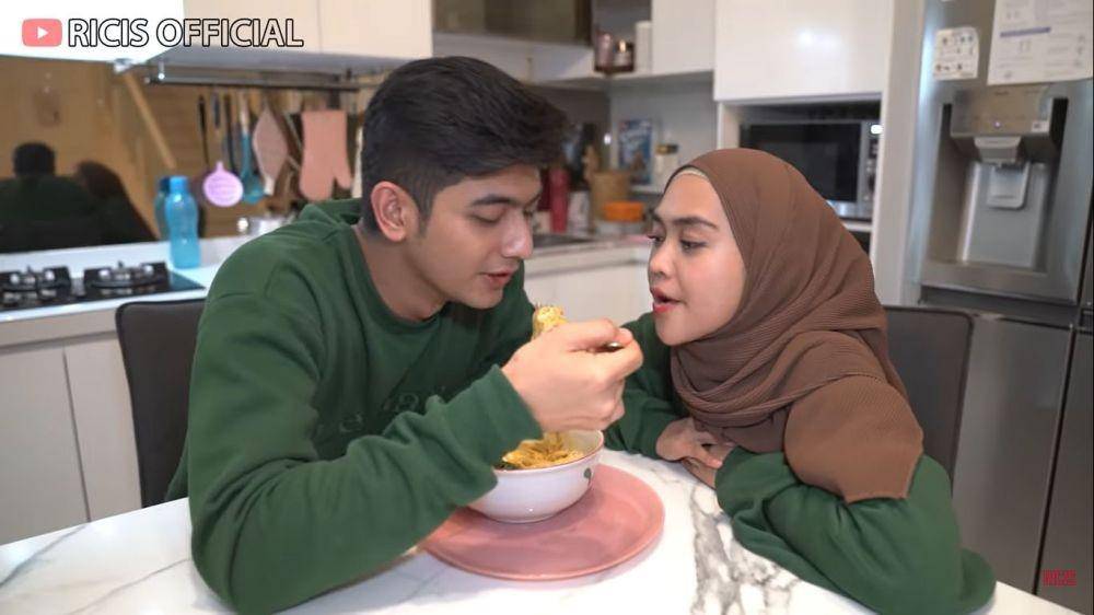 Ria Ricis dan Teuku Ryan (YouTube/Ricis Official)