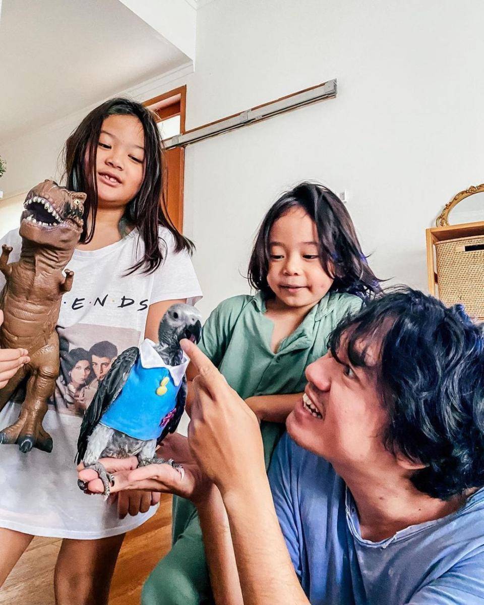 Melki Bajaj dan buah hati (instagram.com/melki.bajaj)