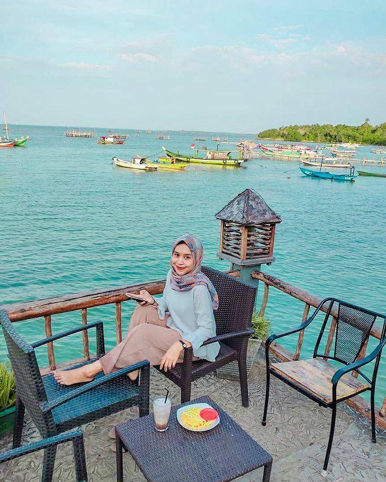 Pantai Tanjung Lesung (instagram.com/laisahardyn)