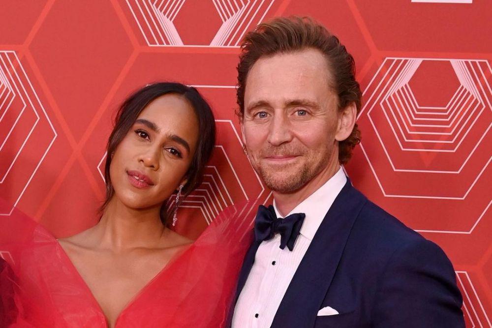 10 Potret Manis Zawe Ashton, Bintang Broadway Kekasih Tom Hiddleston