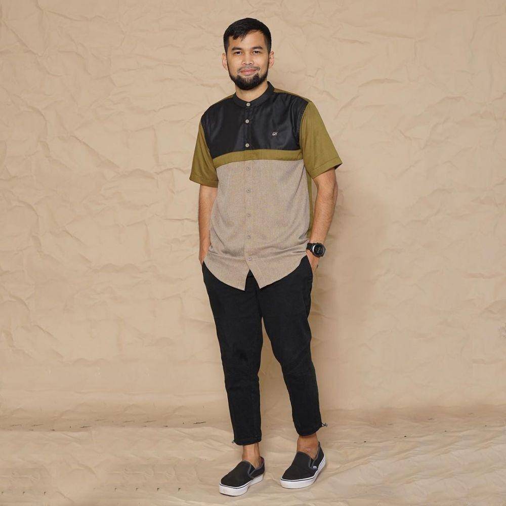 Ilustrasi baju muslim artis pria (instagram.com/teukuwisnu)