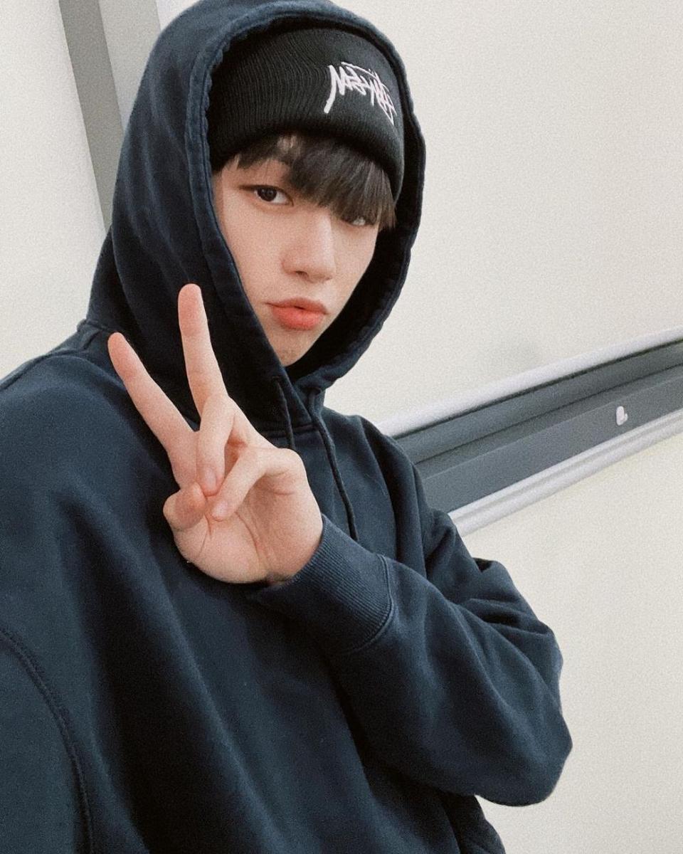 Kang Daniel (instagram.com/daniel.k.here)
