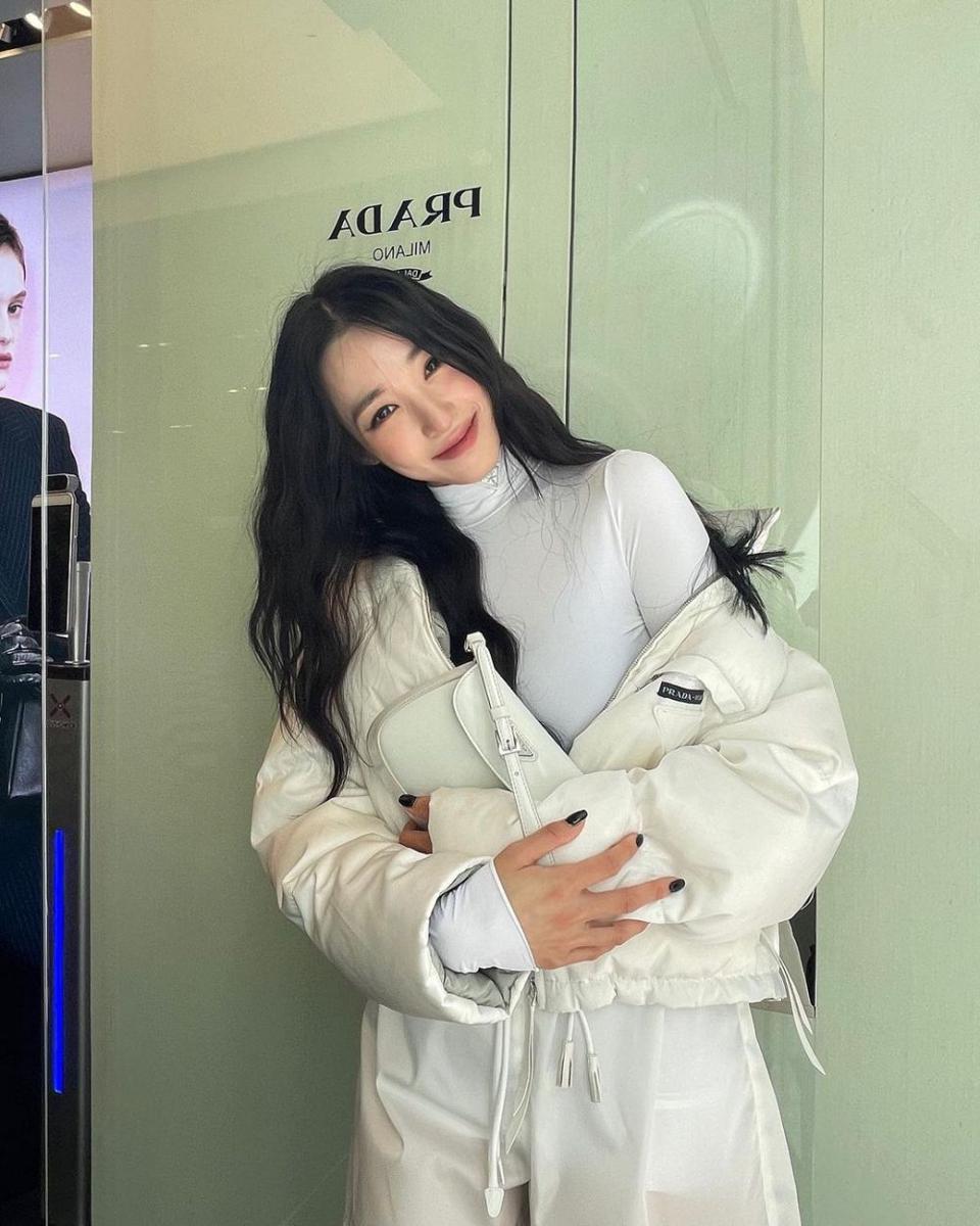 Tiffany SNSD (instagram.com/tiffanyyoungofficial)