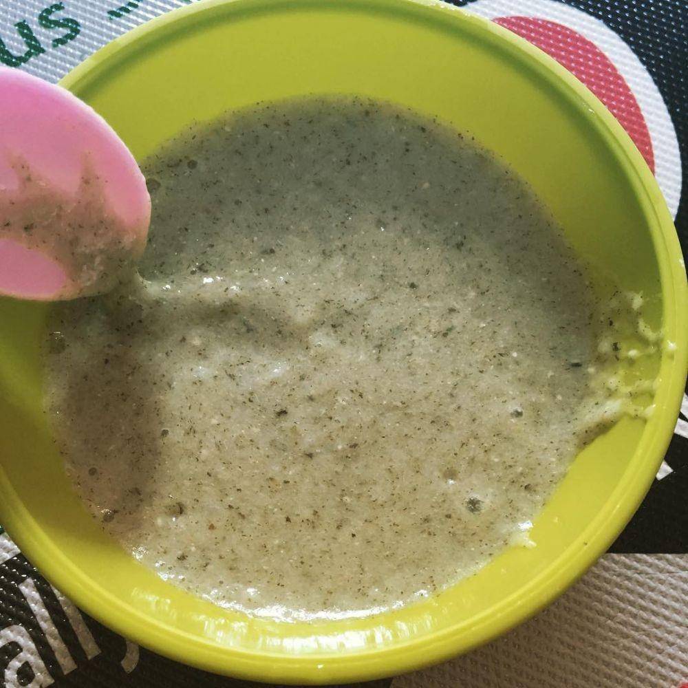 Bubur ayam bayam (instagram.com/norizan__mohamed)