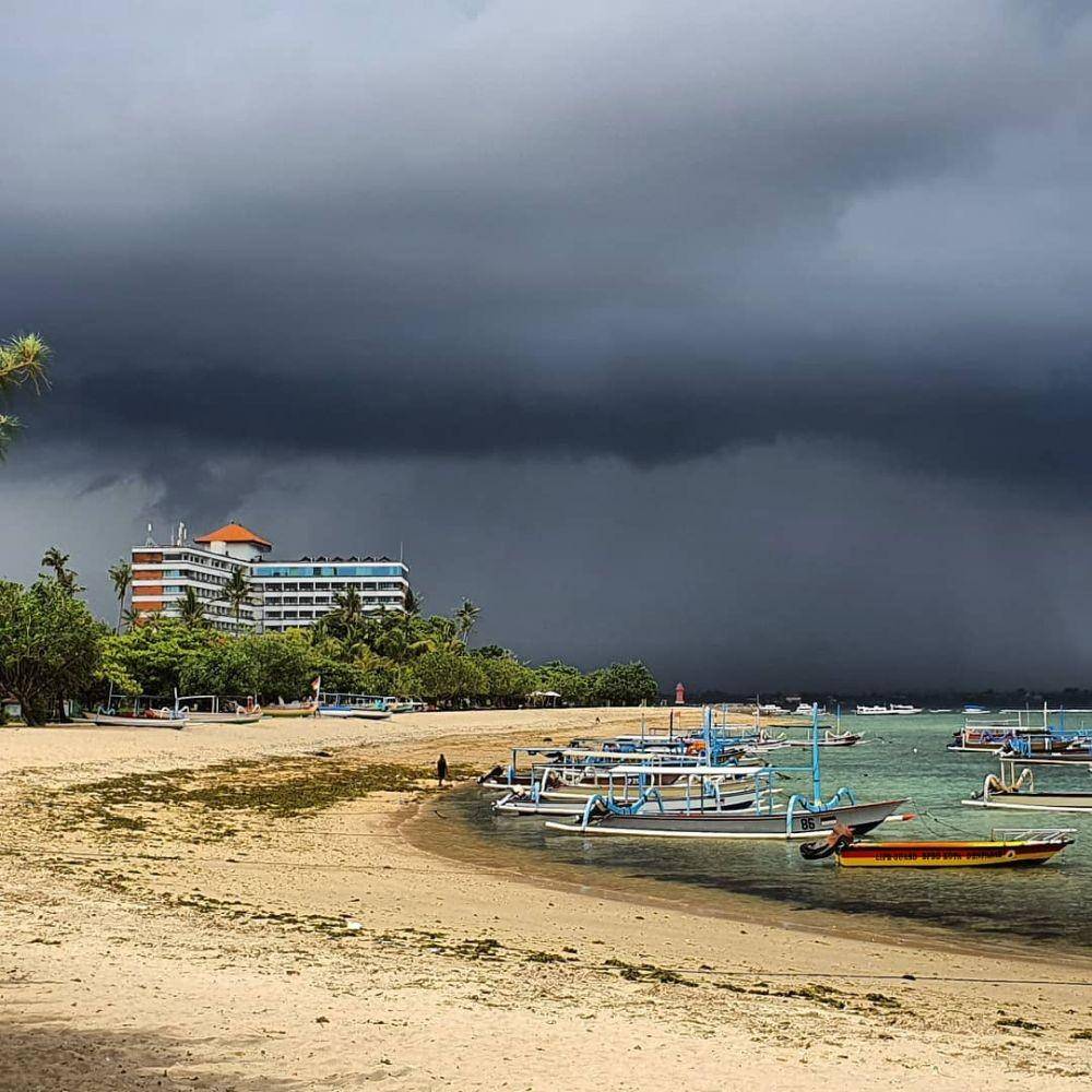 Pantai Segara Ayu (instagram.com/komangrurunk)