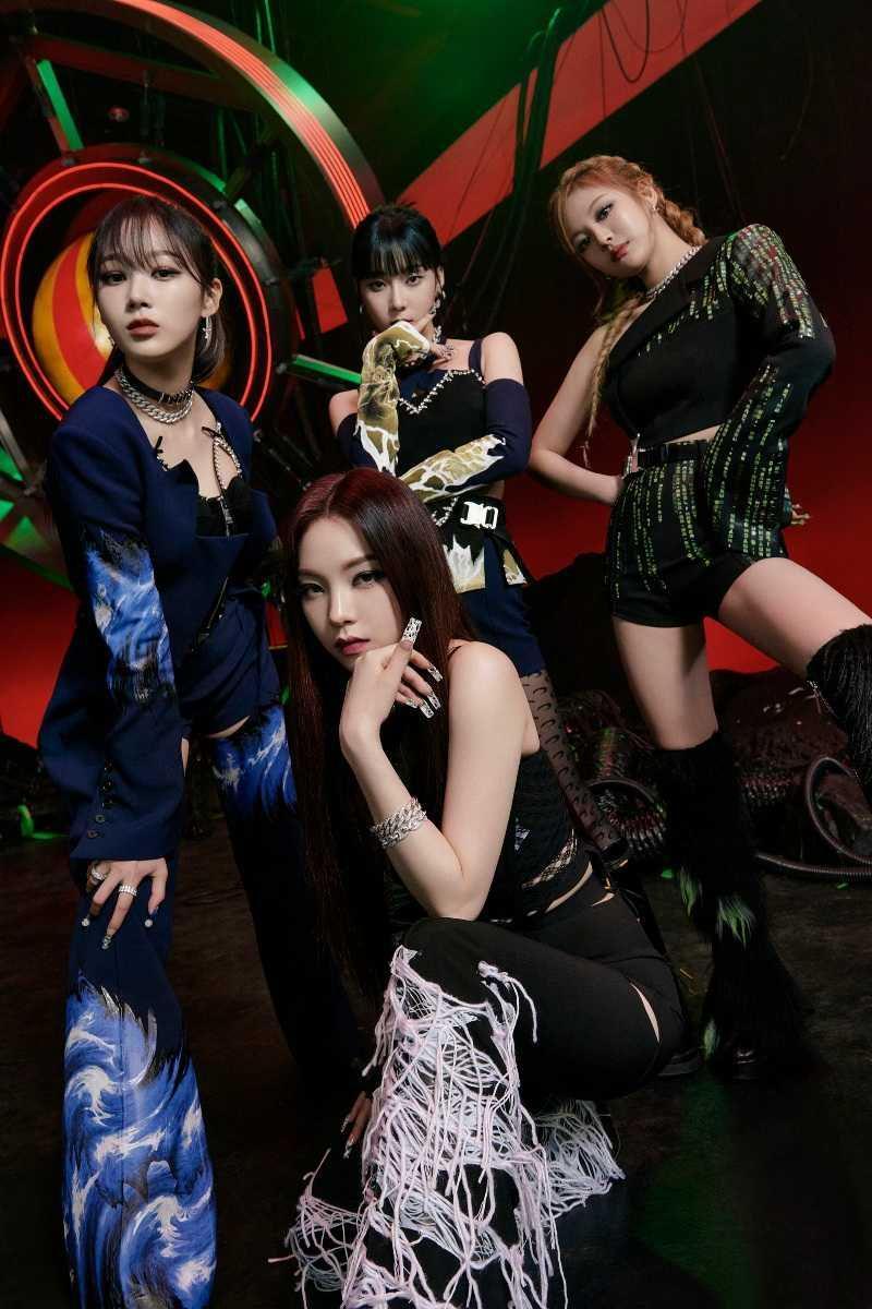 aespa dalam mini album Savage (twitter.com/aespa_official)