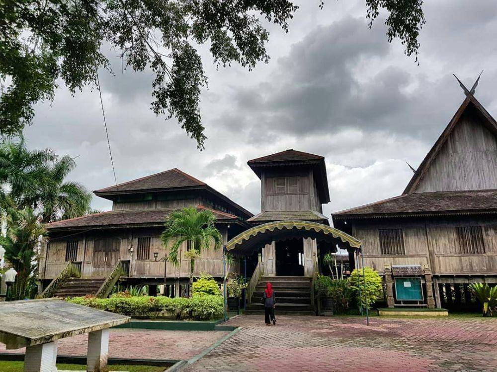 Istana Kuning (instagram.com/infopbun)