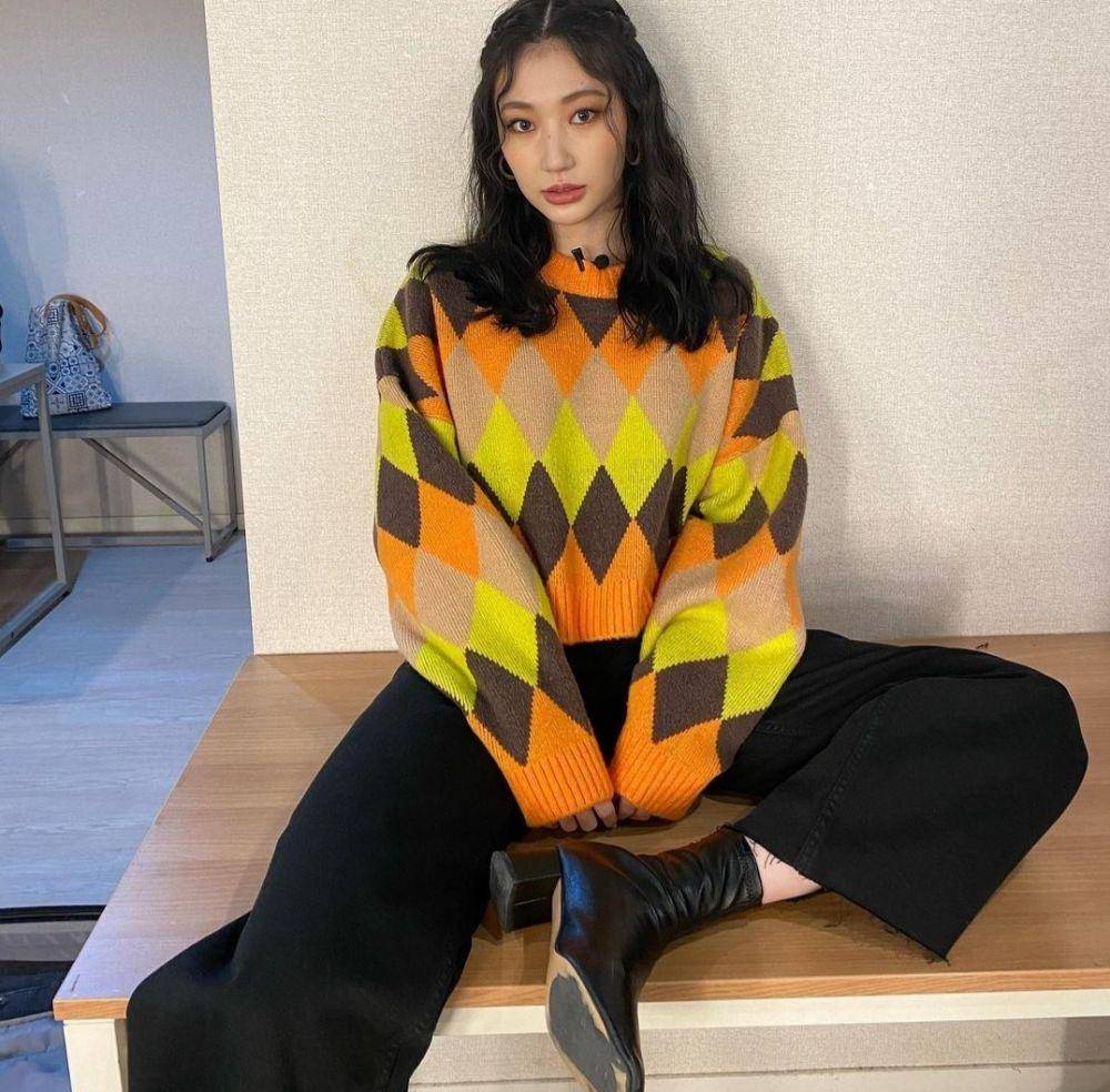 Outfit Jinny Secret Number (instagram.com/secretnumber.official)