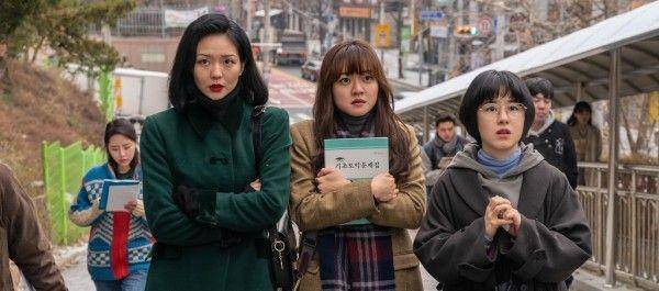 Esom, Go Ahsung, dan Park Hye Soo di film Samjin Company English Class (Dok. Lotte Cultureworks)