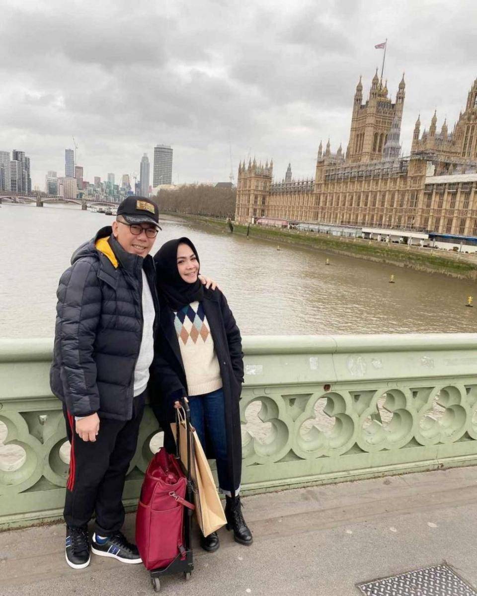 Rieta Amilia dan suami kedua (Instagram.com/rieta_amilia/)