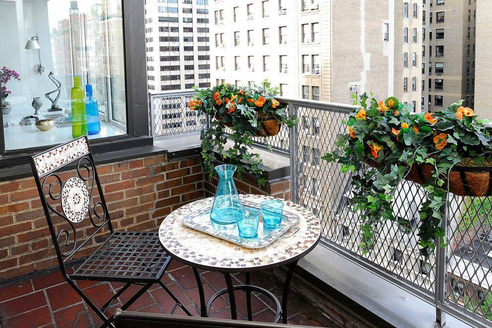 ilustrasi balkon apartemen (digsdigs.com)