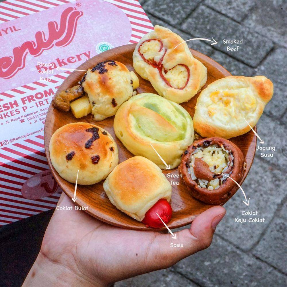 Roti Unyil Venus (instagram.com/rotiunyilvenusofficial)