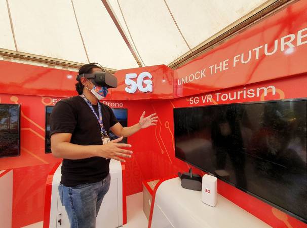 Telkomsel hadirkan jaringan internet 5G pertama di Papua. (Dok. Telkomsel)