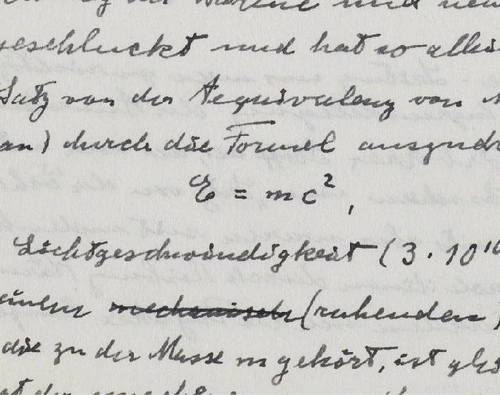 tulisan rumus E = mc^2 asli dari Albert Einstein (theatlantic.com)