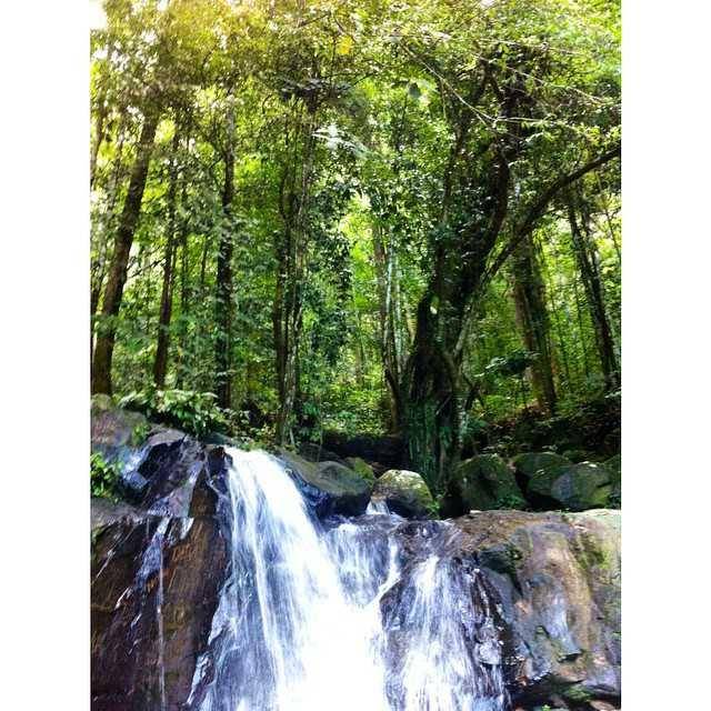 air terjun gunung Rian (instagram.com/satyawinnie)