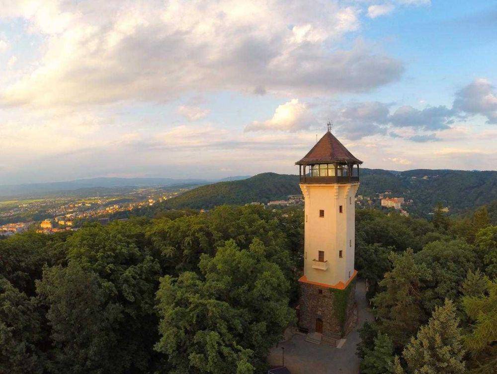 Diana Lookout Tower (instagram.com/karlovyvarycz)