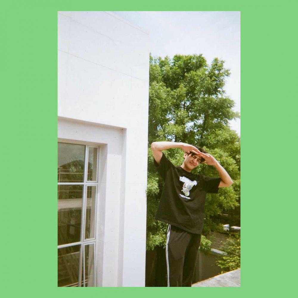Earth Pirapat (instagram.com/tawan_v)