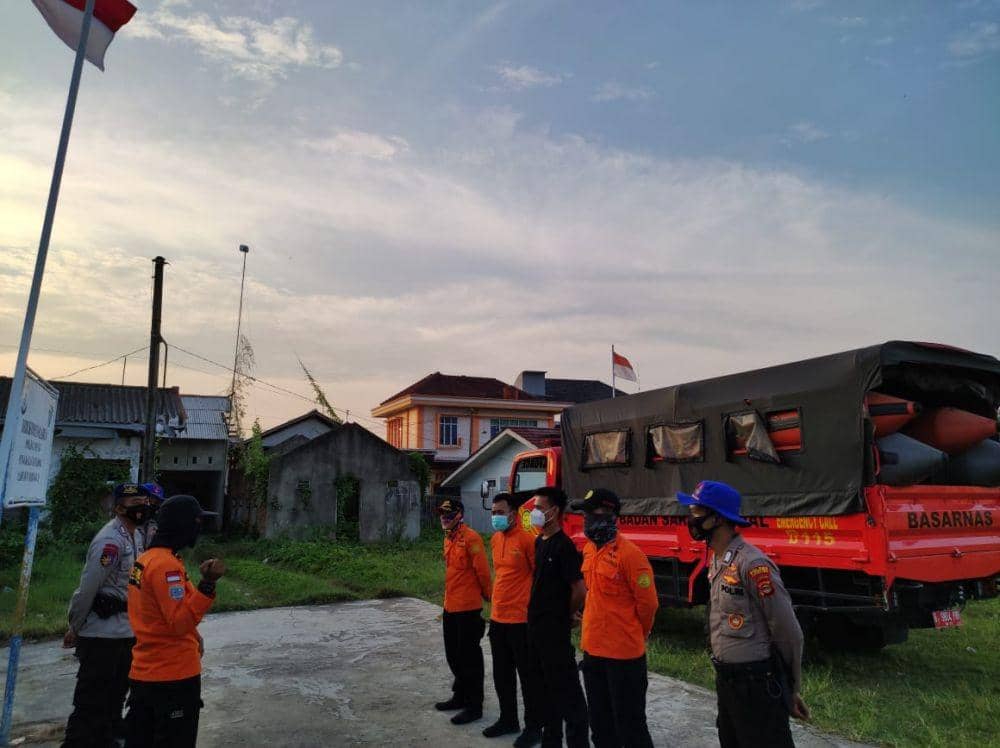 Kantor SAR Lampung masih terus mencari seorang anak buah kapal (ABK) KM Restu Ibu berinisial, FA (28). (IDN Times/Istimewa)